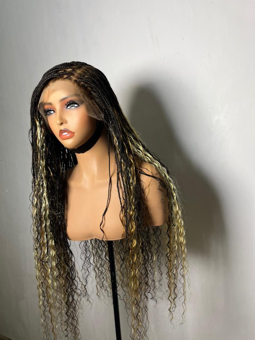 Custom Colored Knotless HD Lace Wigs